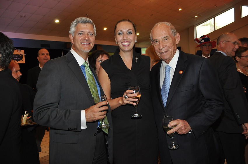 Ken and Jennifer Tarasi with Co-Chairman Harold Ronson