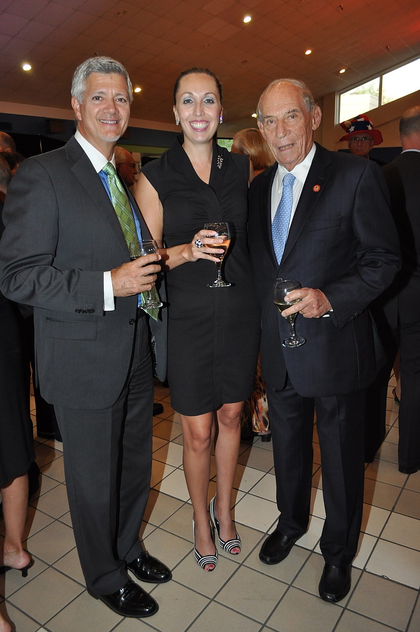 Ken and Jennifer Tarasi with Co-Chairman Harold Ronson
