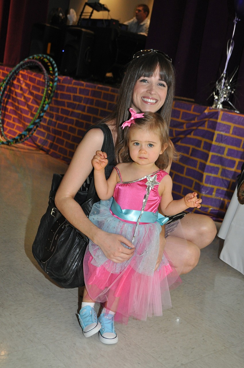 Alejandra and Natalia Powell