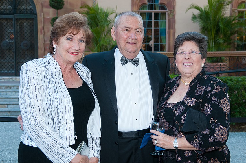 Phyllis Anderson, Bob Dudley and Martha Honey