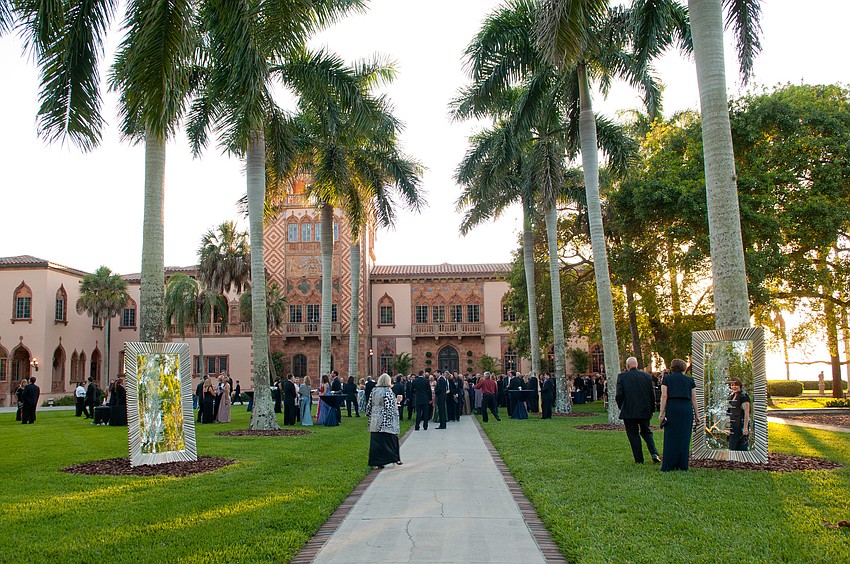 Approaching the party at Ca D'Zan