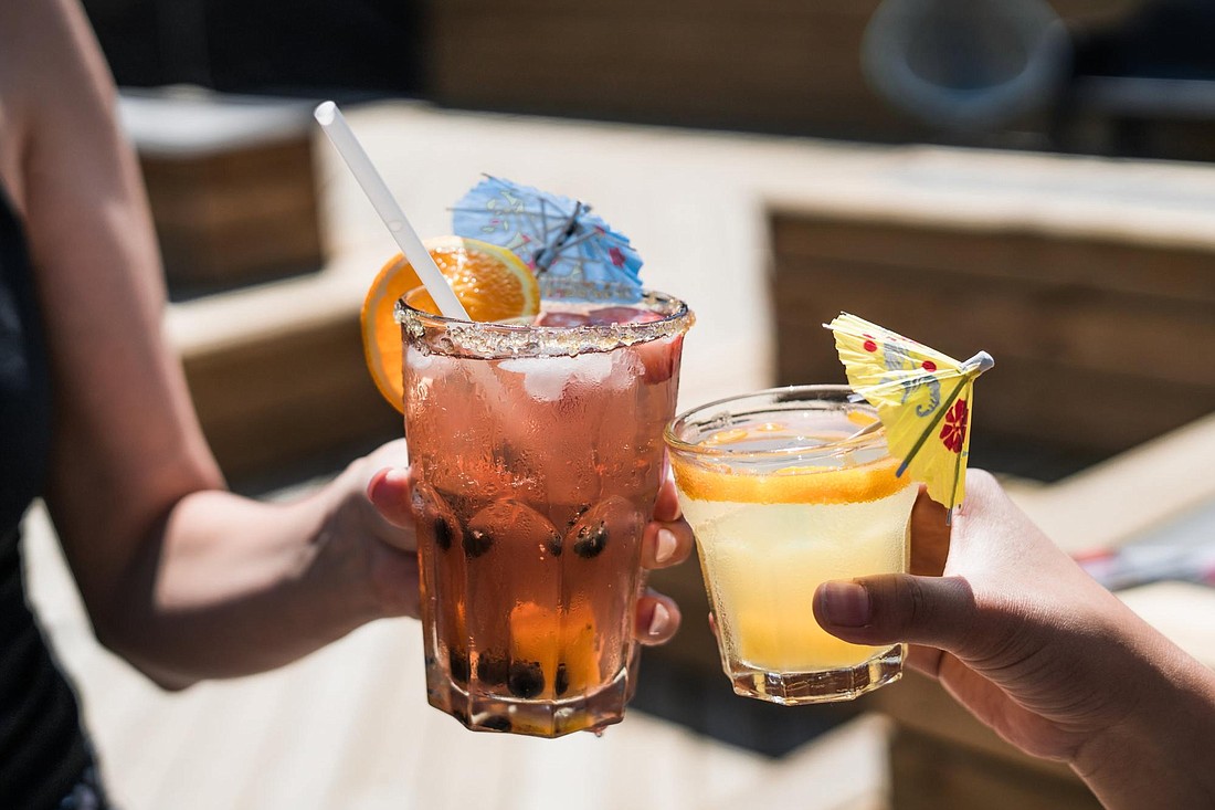 Bars are allowed to sell drinks in â€œsealed containers' for off-site consumption. The order doesn't affect restaurants that derive 50% or less of gross revenue from the sale of alcohol. Stock photo from Pexels.com