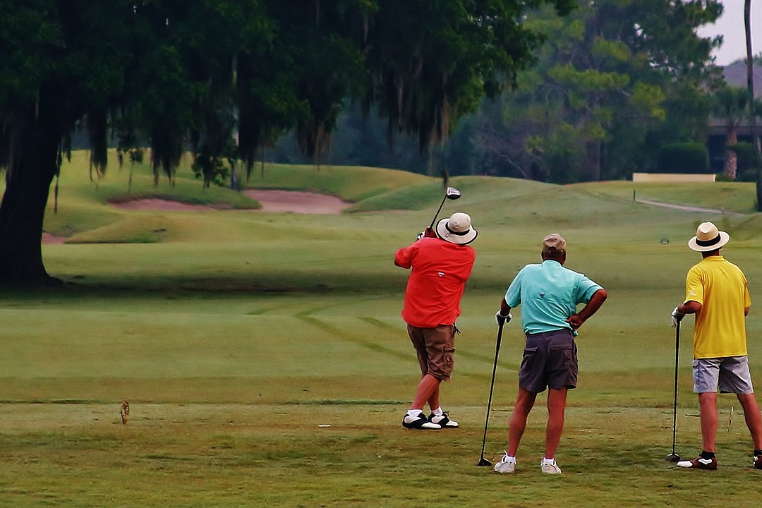 Men's Golf Association tees up scholarships for Palm Coast summer camp