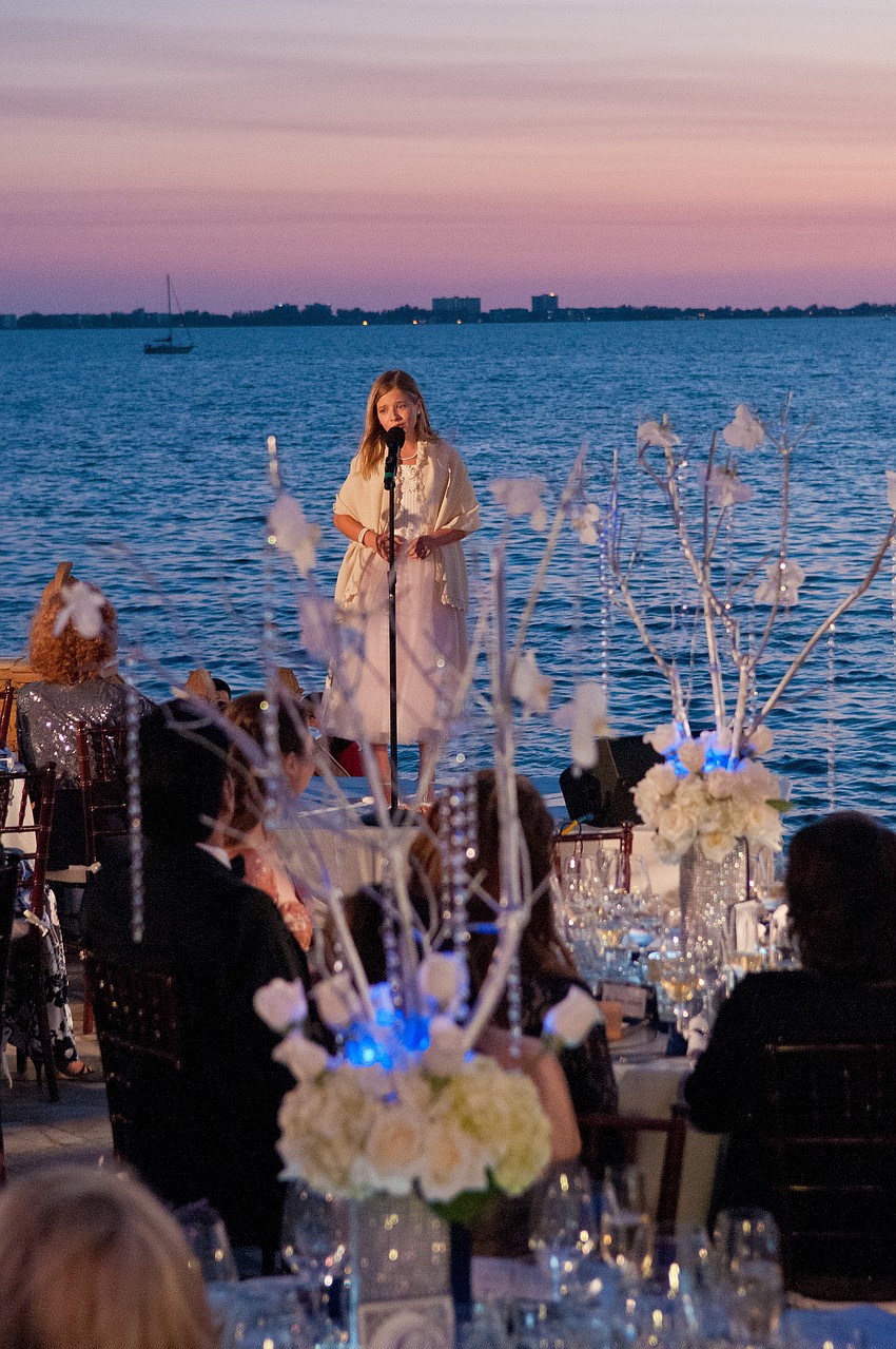 Jackie Evancho sings