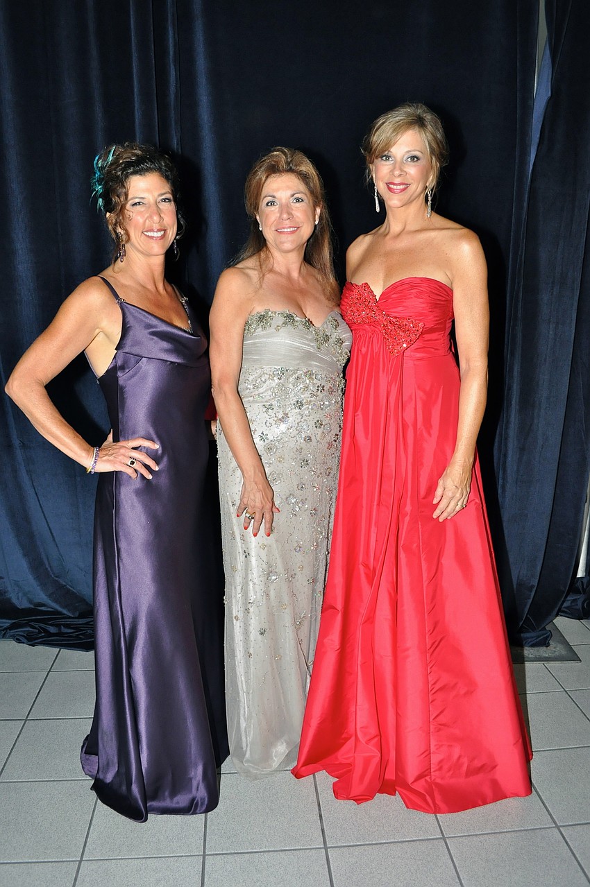 Co-Chairwomen Dawn Epstein, Denise Mei and Debbie Dannheisser