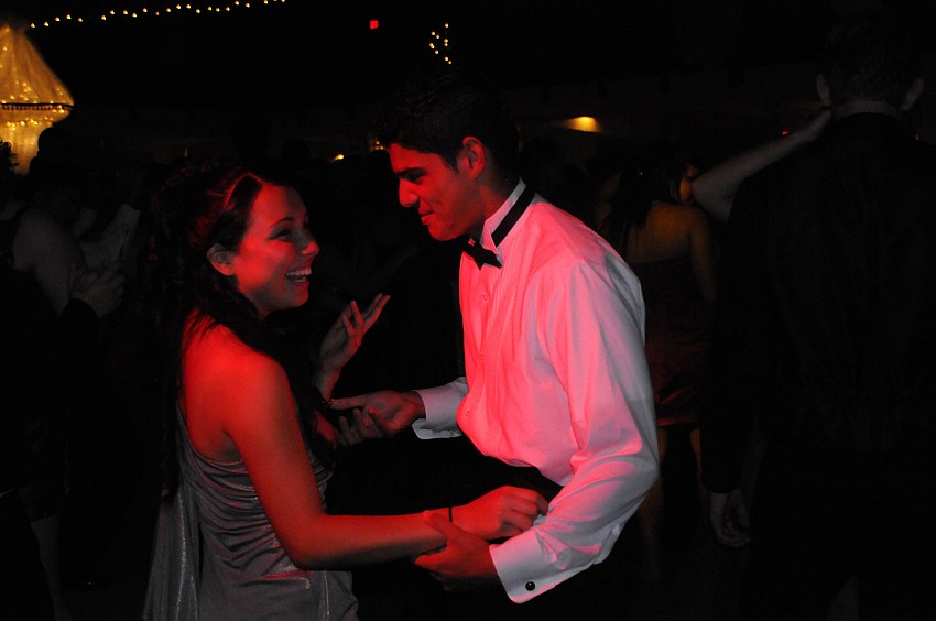 Sophomore Arely Bonilla and senior Sebastian Ramirez danced the night away.