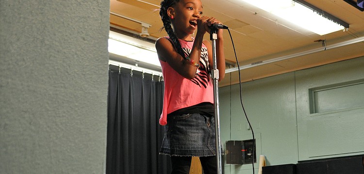 Shanear Shuler sang â€œDynamite.â€