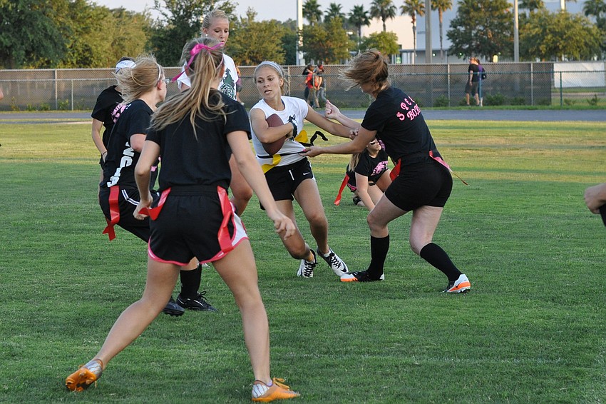 Lakewood's Amanda Baar pushed hard through Braden River's defense.