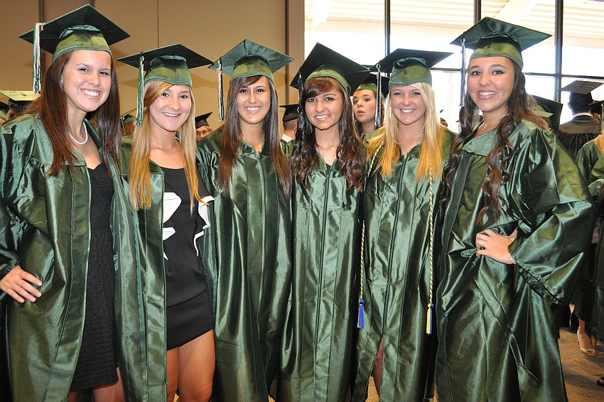 Jessie Kircher, Destiny Williams, Kiana Broadbridge, Kelsey Long, Abby Jackson and Brittany Masseo