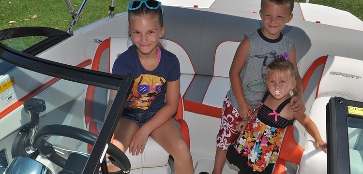 Siblings Julie, Bria and Andrew Isco