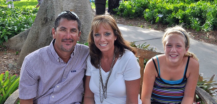 Rick Borges with Tina Smith and Kaitlyn Smith