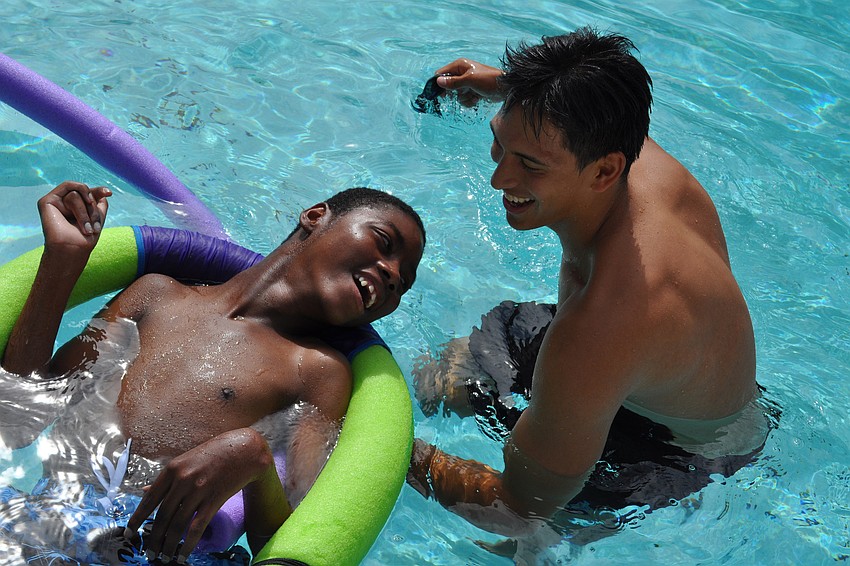 David Honeyghan traveled to the deep end with his counselor, Devin Melcher.