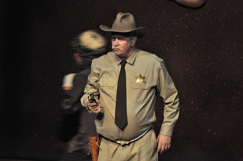 Neil Kasanofsky as Sheriff Ed Earl Dodd