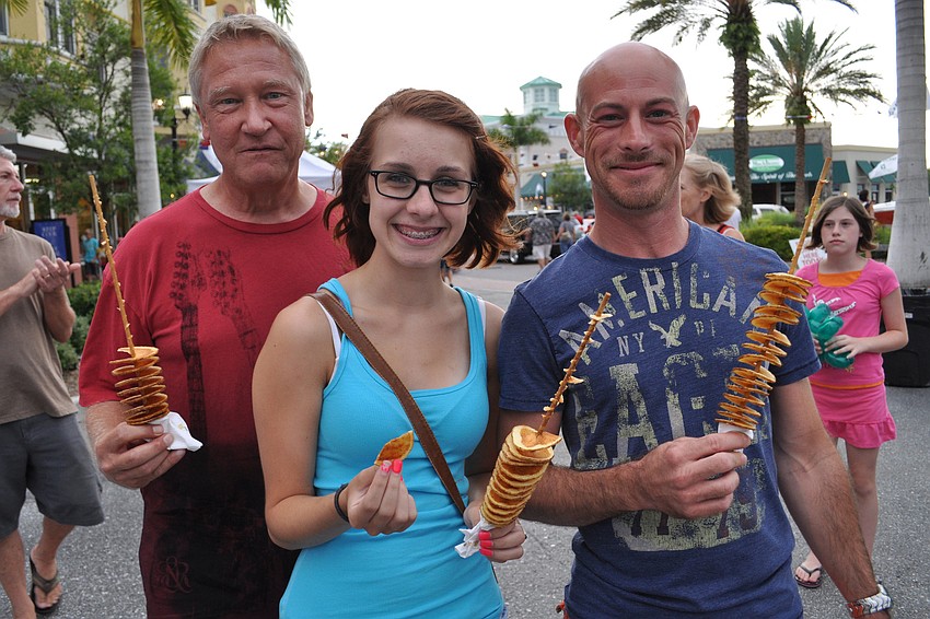 Jeff Horton enjoyed potato chips with members of his family, Courtney and Andrew Benear, who were visiting from Michigan.