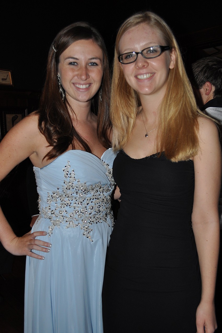 Seniors Sarah Eichenbaum with Emma Gregory