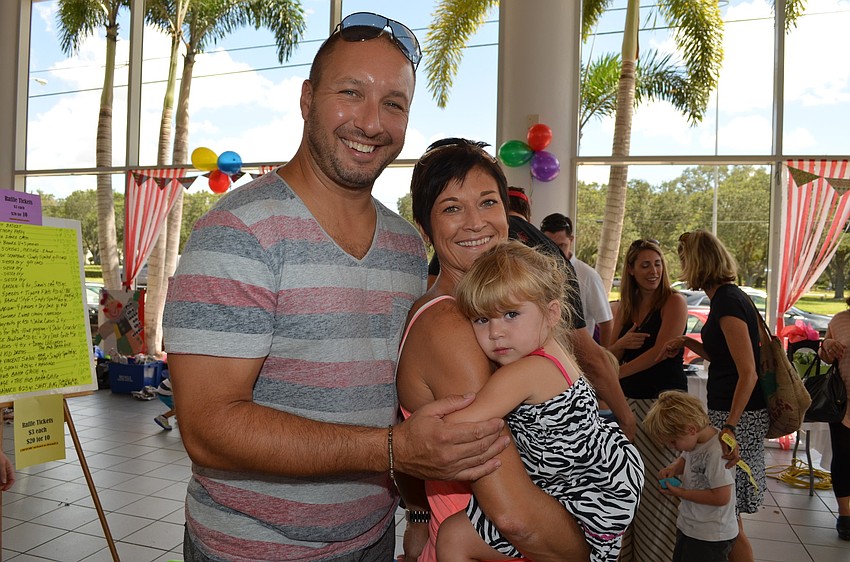 Schascle Yochim with Ruth and Mia Hardy