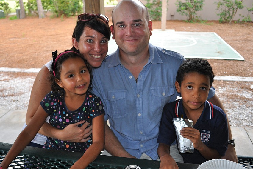 Jada, Tammy, Michael and Jordan Gorn enjoyed pizza together.