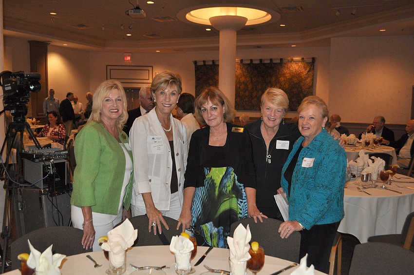 Lu Cross, Judy Cuppy, Leslie Loftus, Carolyn Johnson and Judge Nancy Donnellan