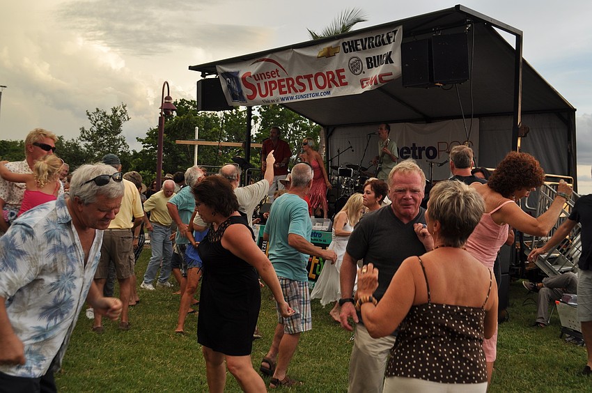 The Venturas had many dancing fans