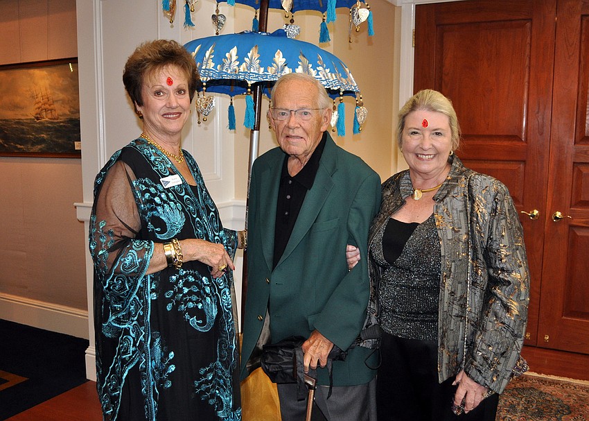 Karen Gallagher with Dr. Glenn and Beth Bredemeyer