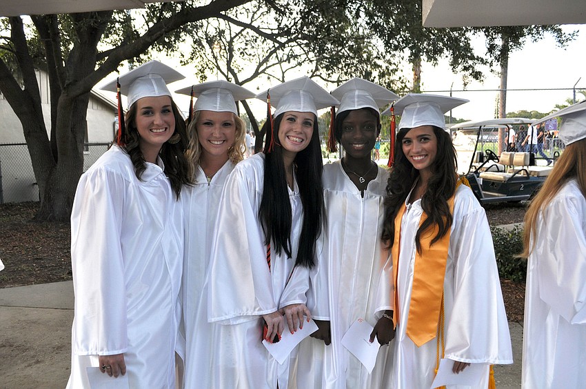 Emma Bangs, Torrie Bachman, Sarah Azeff, Shesly Auguste and Natalie Artigas