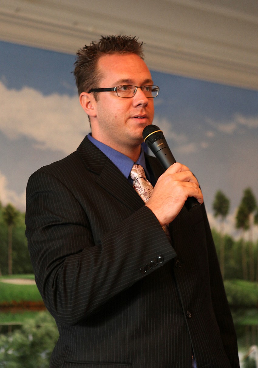 Eric O. Creviston thanks the committee for his scholarship from the Longboat Key Kiwanis Club.