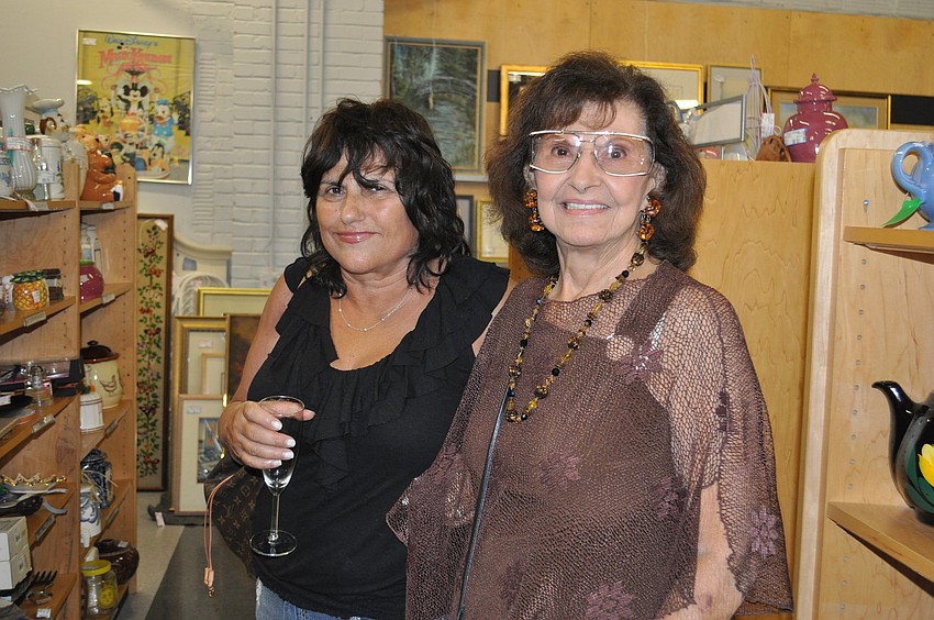 Linda Piccillo and employee Annamarie Sorrentino