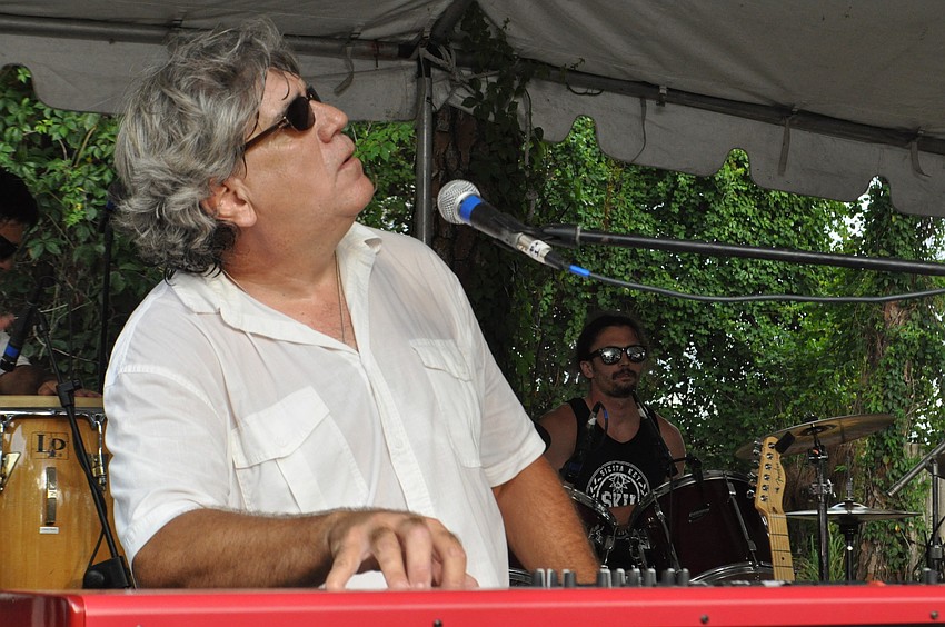 Jake Hansen and Jeff Arevalo playing with Toler-Tucci Band