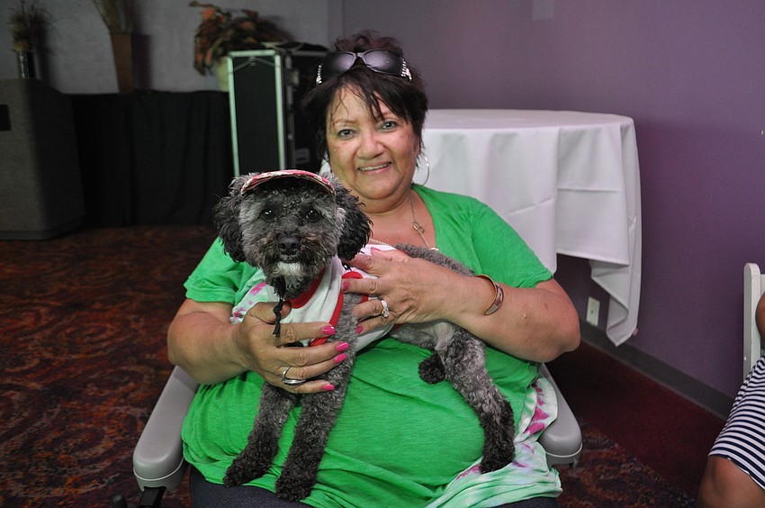 Lola and Yvette Sanford