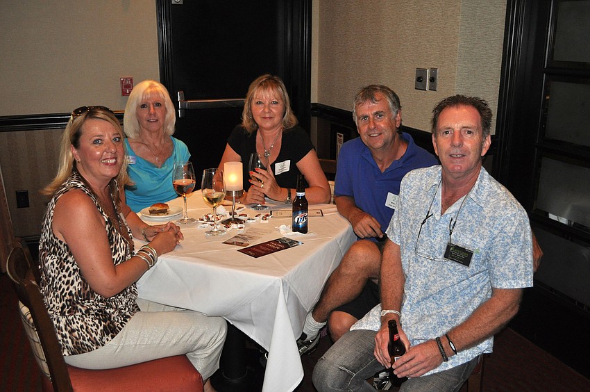 Lynda Hall, Debra Fortosis, Shelia and Mike Lewis and Gordon Hall