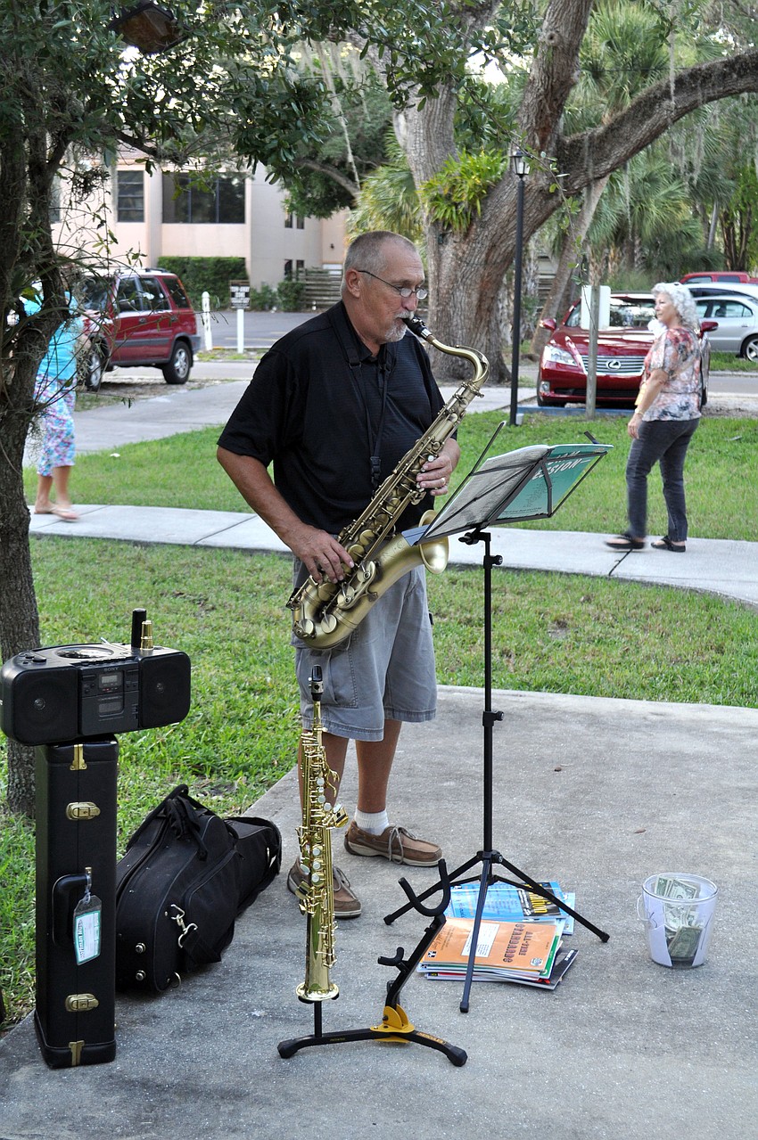 John Wheatley set the mood with live music.