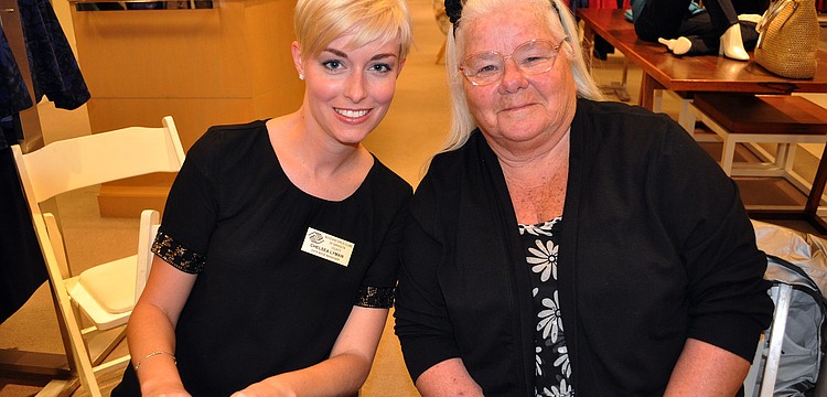 Chelsea Lyman and Vicki Siddons