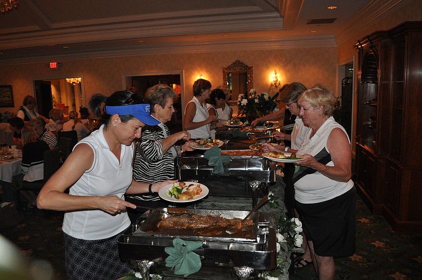 Women enjoyed a large buffet dinner following the SPARCC Scramble.
