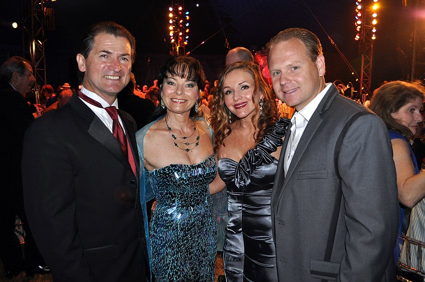 Pedro Reis and Dolly Jacobs-Reis with Erendira and Nik Wallenda
