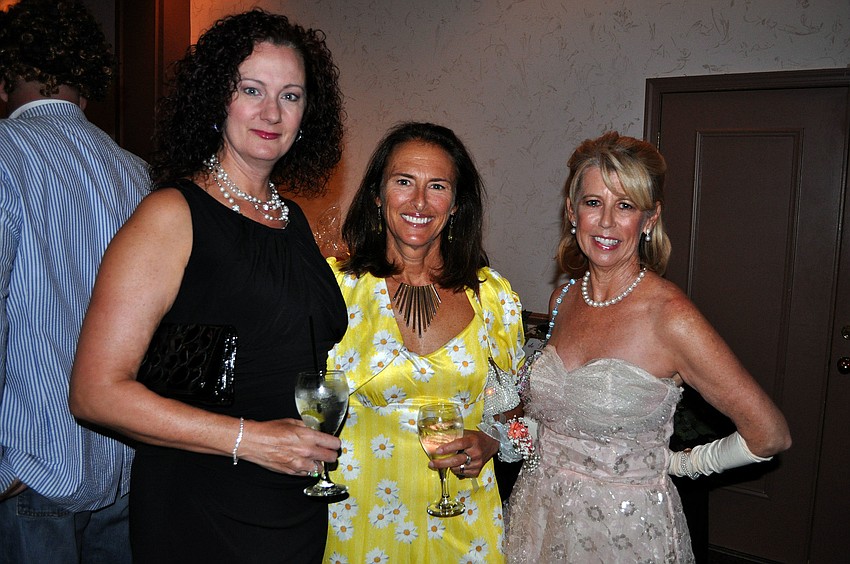 Rebecca DeOliveira, Melissa Delissser and Ann Davy