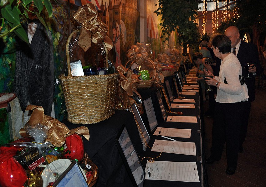 Silent auction table