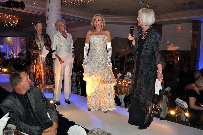 Jean Weidner Goldstein, Diane Roskamp, Margaret Wise are introduced by Carol Phillips