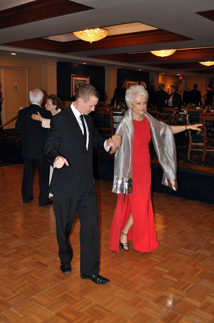 Gee Sapp dances with Frances Vitale