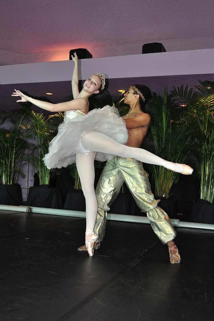 Caitlin Gish and Yamil Maldonado perform the Pas de Deux from Le Corsaire.