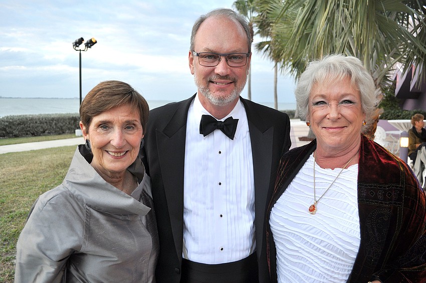Lois Stulberg with Tom and Sherry Koski