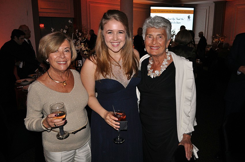 Rifka Glatz, Abby Elder, 18, and Ruth Ades