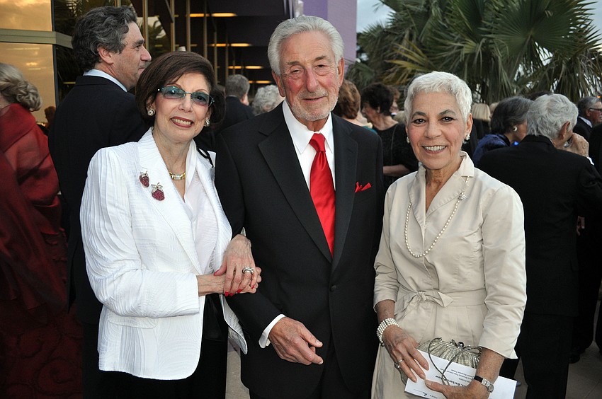 Toby and Noel Siegel with Barbara Pekow