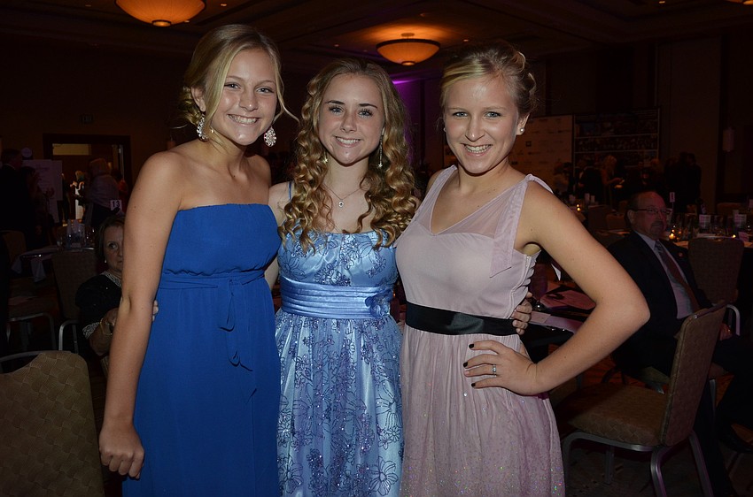 Maddy Allen, Sydney Wright and Mackenzie Allen