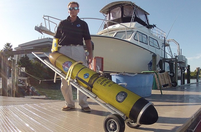 An underwater robot, nicknamed "Waldo" was deployed by Mote Marine Laboratory to detect the presence of Karenia brevis and movement of currents.