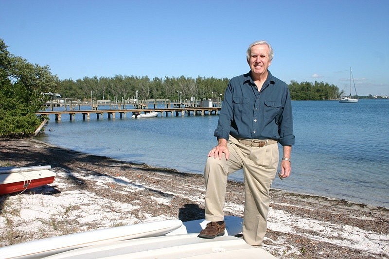 Former Longboat Key Commissioner Gene Jaleski has picked up a commission packet from Town Hall.