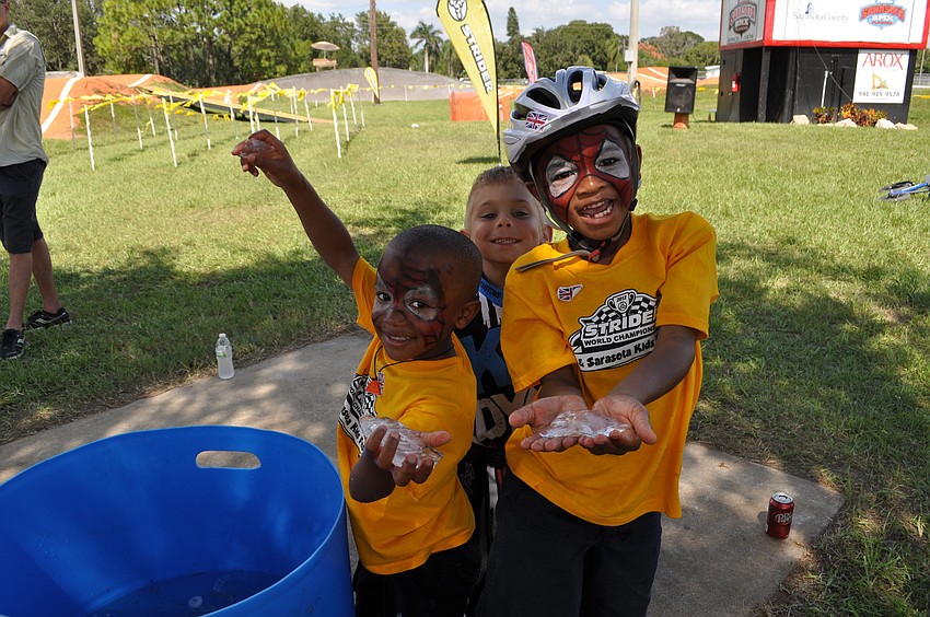 Tommi Arlegbetingbe, Devin Miller and Babatosin Arlegbetingbe traveled from the U.K. for the championship.