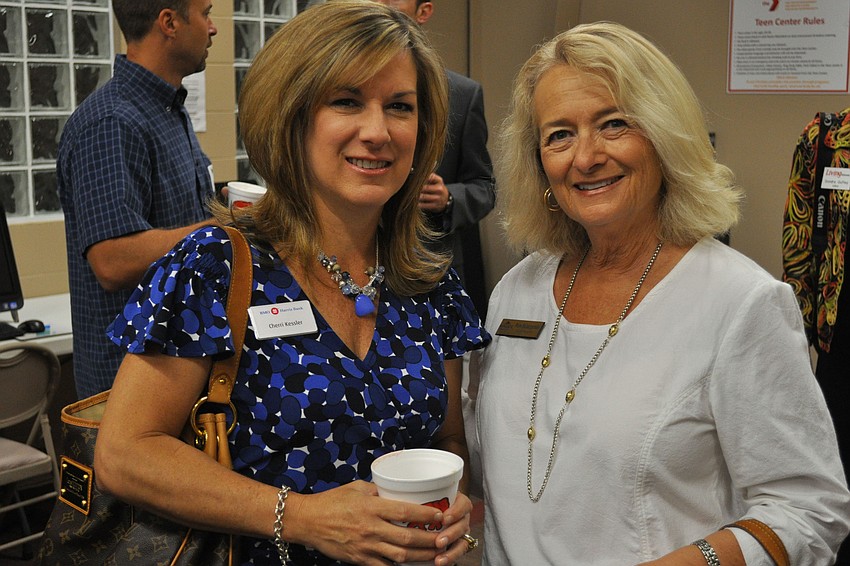 Cherri Kessler and Pam Kalaczynski enjoyed coffee.