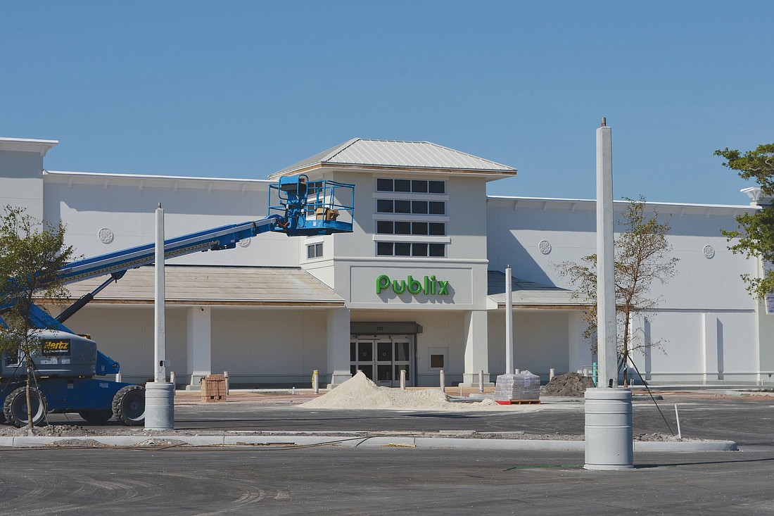 The Publix sign was installed in front of the grocery store last week.