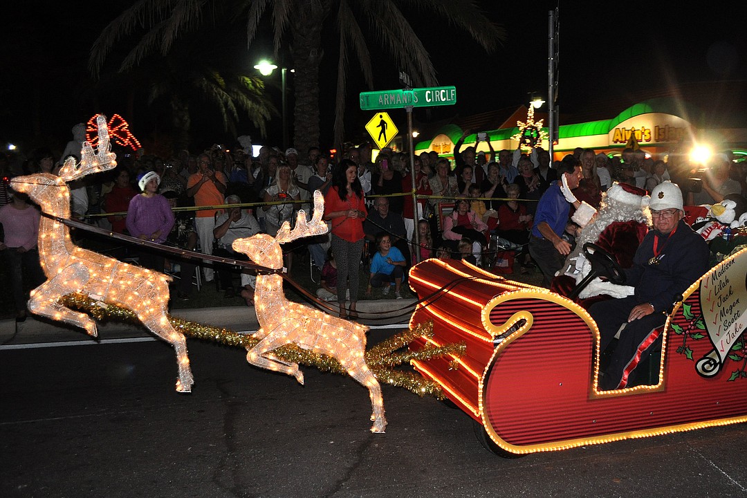 PHOTO GALLERY: 34th annual Holiday Night of Lights | Your Observer