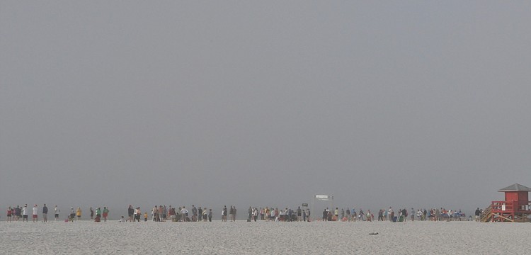 The foggy morning did not stop 500 runners from racing on the beach.